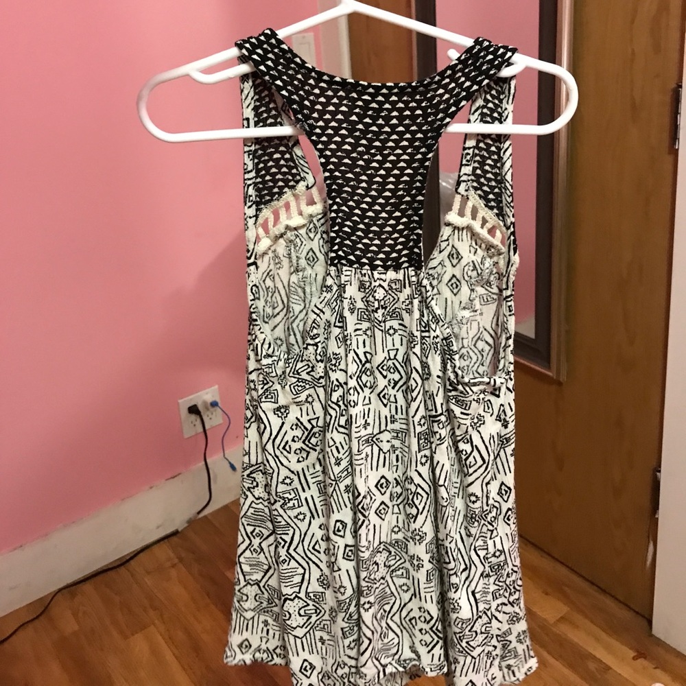 Top - Picture 2 of 3